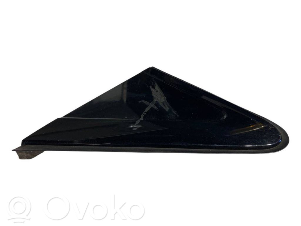 Spoguļa plastmasas dekoratīvā apdare