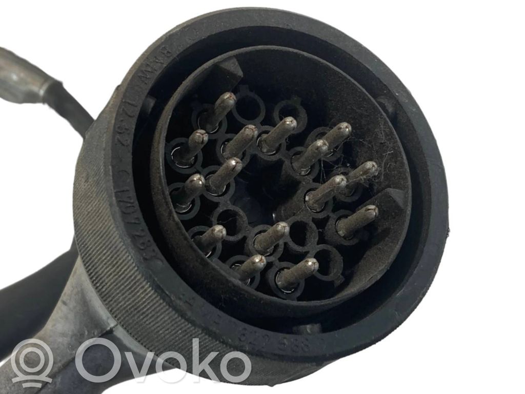 Dzinēja vadu instalācija