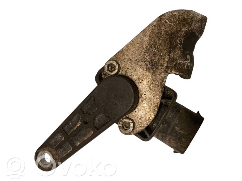 Augstuma sensors (priekšējo lukturu)