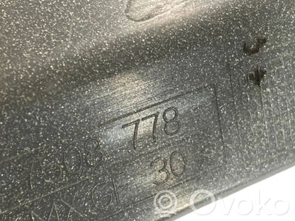 Dzinēja pārsegs (dekoratīva apdare)