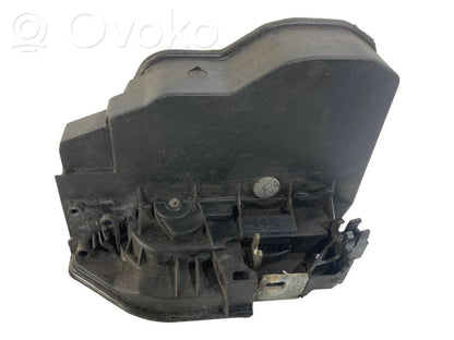 Aizmugurē slēdzene