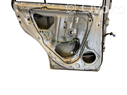 Aizmugurējās durvis