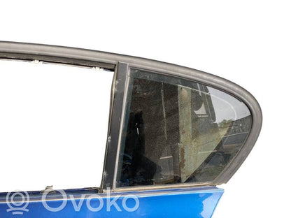 Aizmugurējās durvis