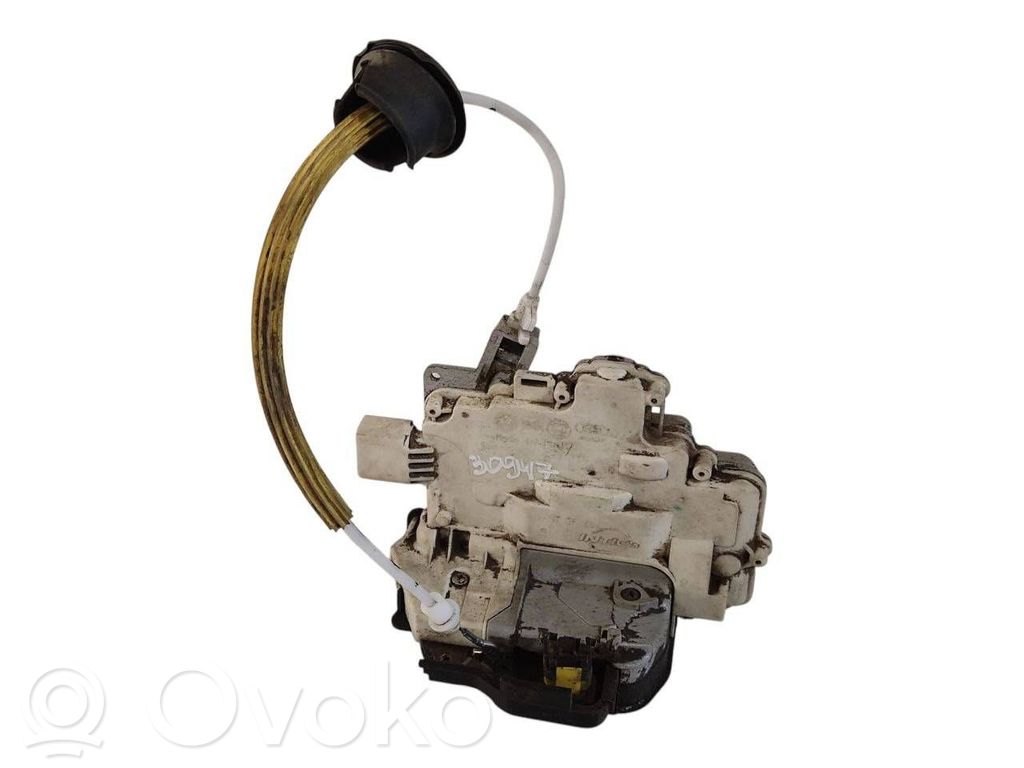 Aizmugurē slēdzene