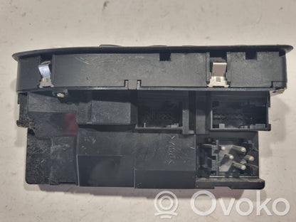 Logu pacēlāju vadības slēdzis (-dži)