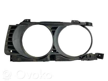 Priekšējā luktura dekoratīvā apdare