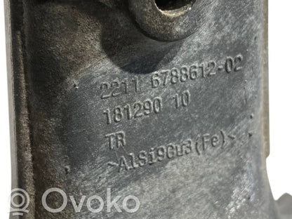 Engine mounting bracket