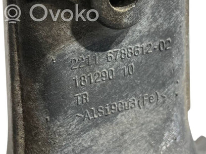 Engine mounting bracket