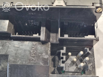 Logu pacēlāju vadības slēdzis (-dži)