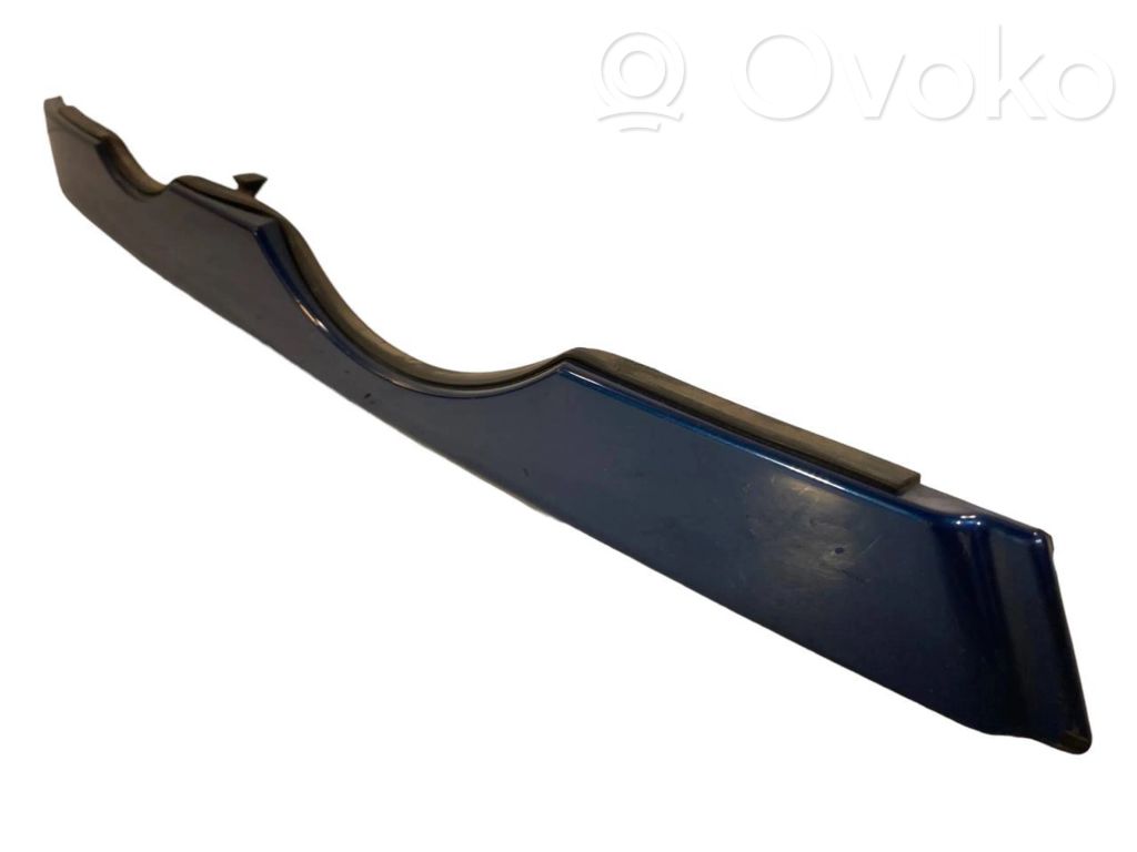 Priekšējā luktura dekoratīvā apdare