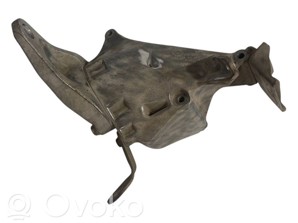 Кронштейн крепления двигателя