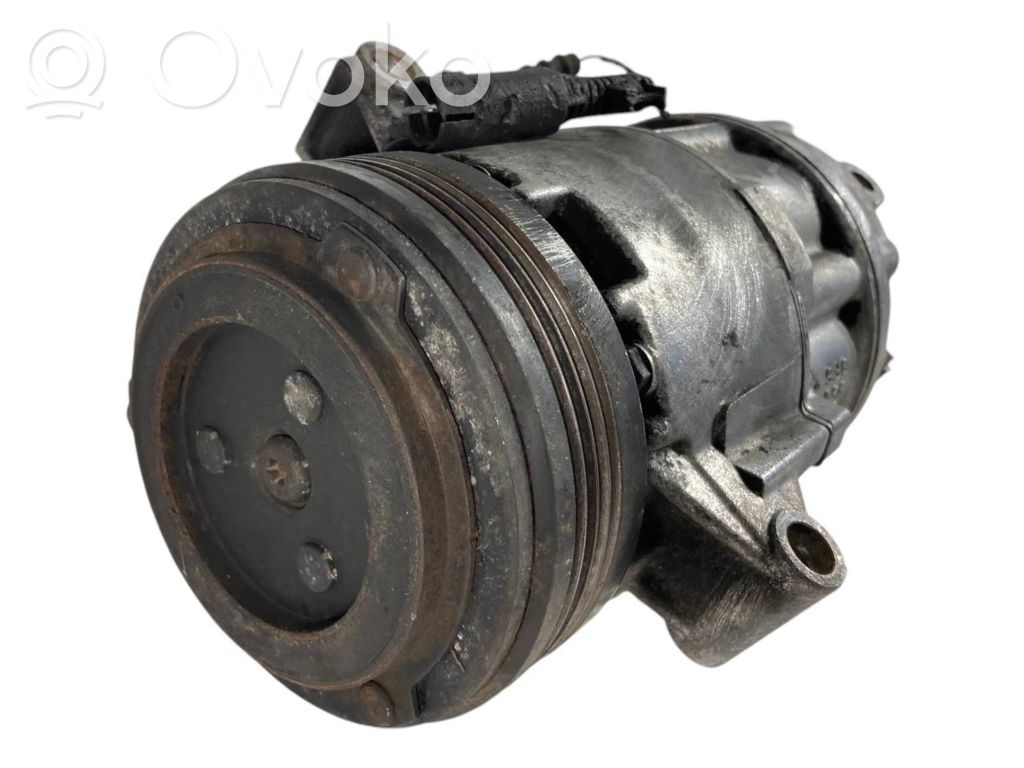 Air conditioner compressor (pump)