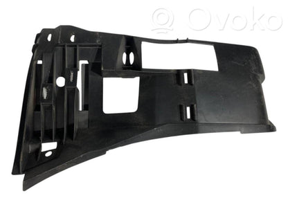 Priekšpusē bampera turētājs