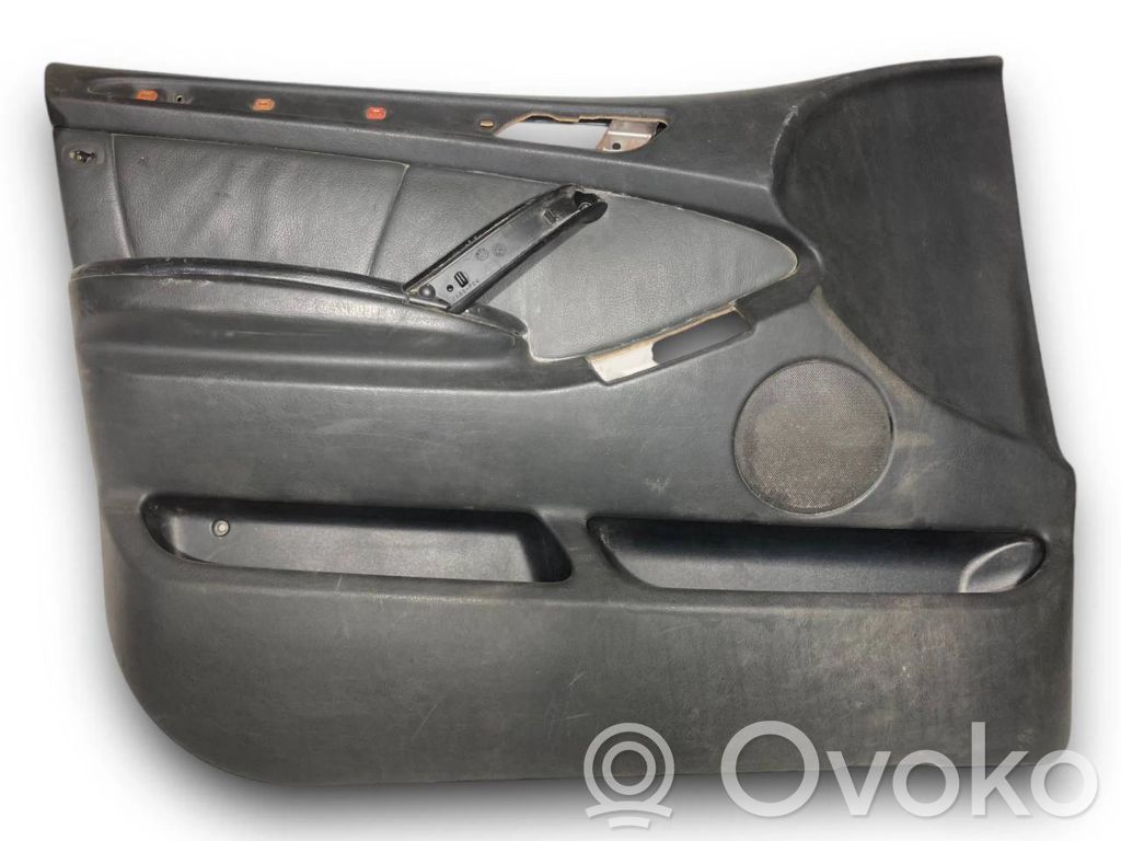 Priekšējo durvju apdare