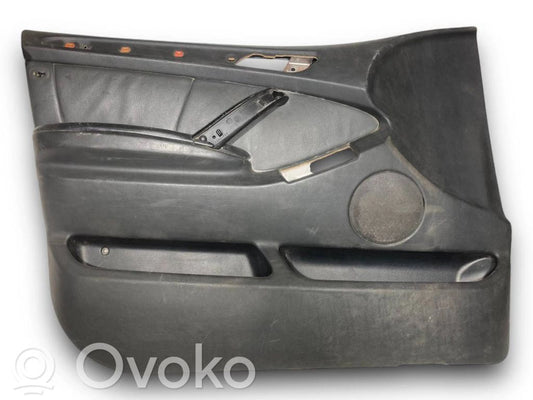 Priekšējo durvju apdare