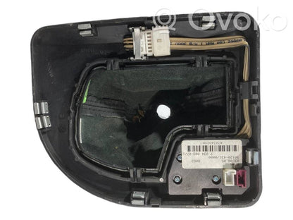 Ātrumu pārslēgšanas sviras dekoratīvā apdare (plastmasas)