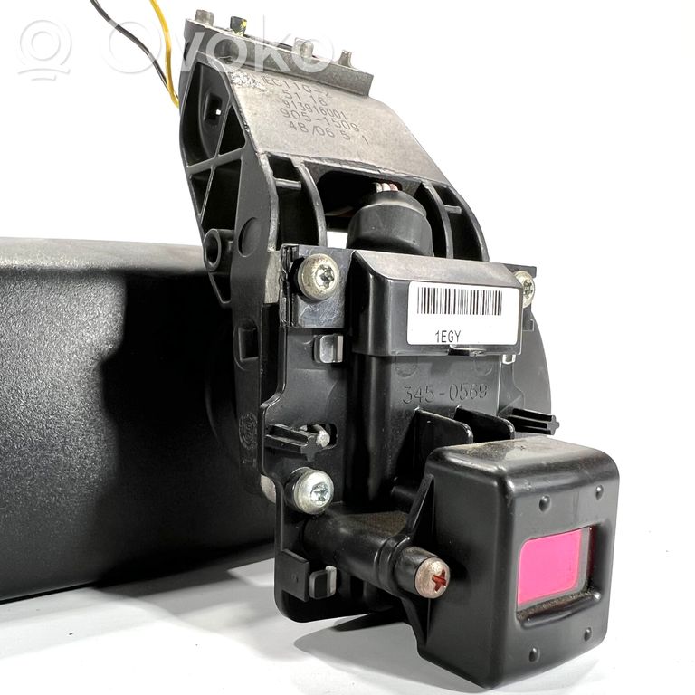 Rearview mirror (inside)