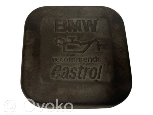 Eļļas uzpildes atveres vāciņš