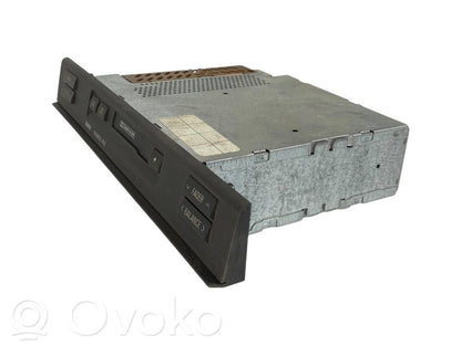 Radio / CD/DVD atskaņotājs / navigācija