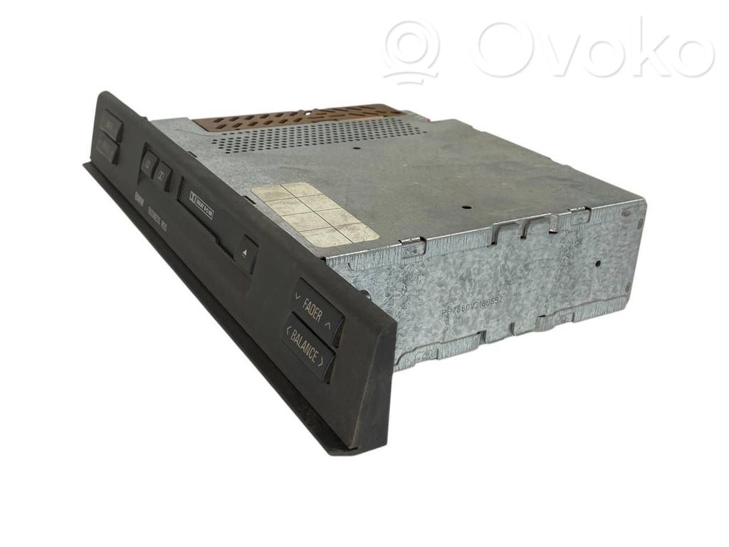Radio / CD/DVD atskaņotājs / navigācija