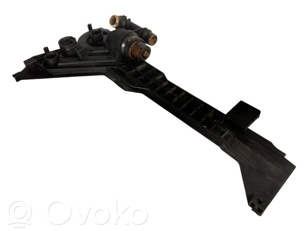 Держатель/кронштейн радиатора(ов)