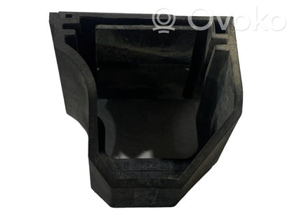 Radiator(s) holder/bracket