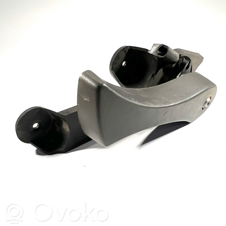 Ручка открывания капота двигателя