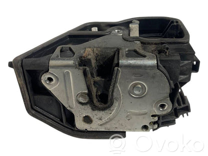 Aizmugurē slēdzene