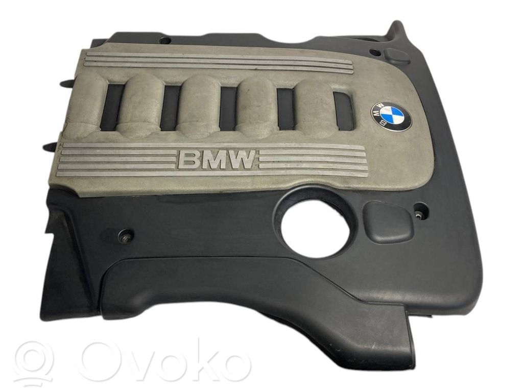 Крышка двигателя (декоративная отделка)