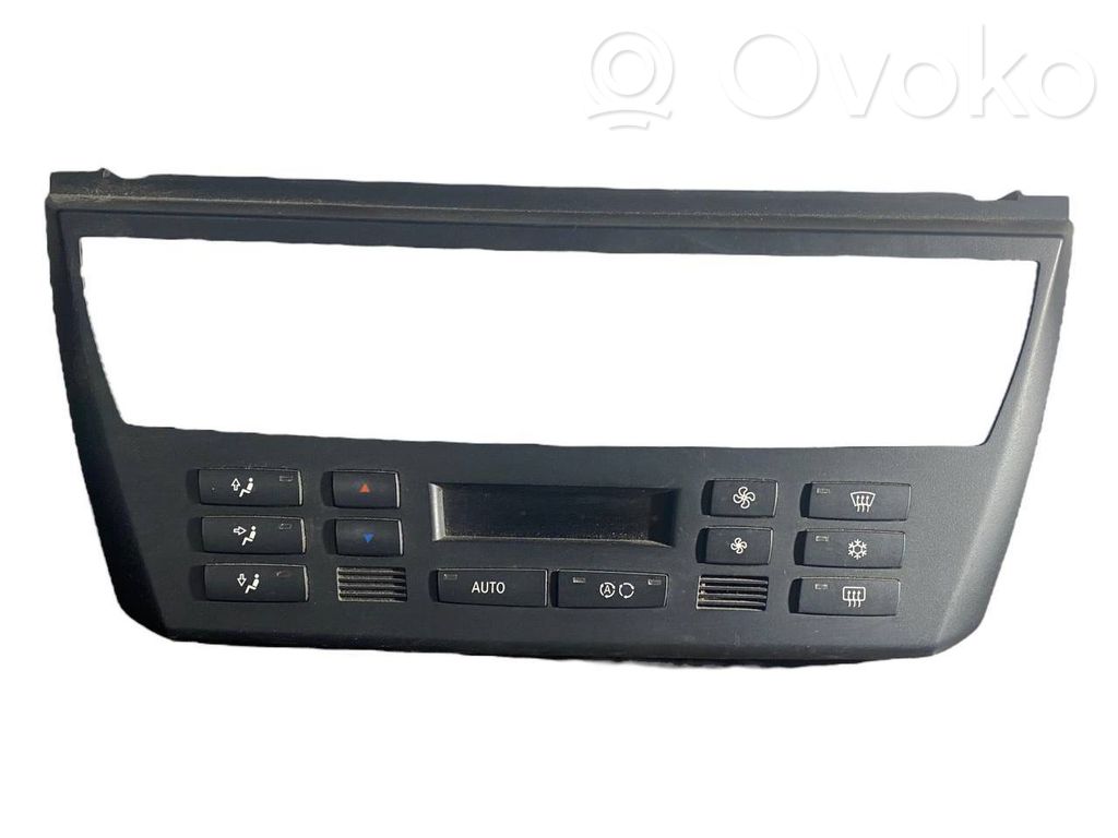 Air conditioning / climate control / interior heating control unit (in the passenger compartment)