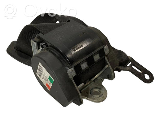 Задний ремень безопасности