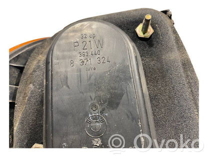 Aizmugurējais lukturis virsbūvē