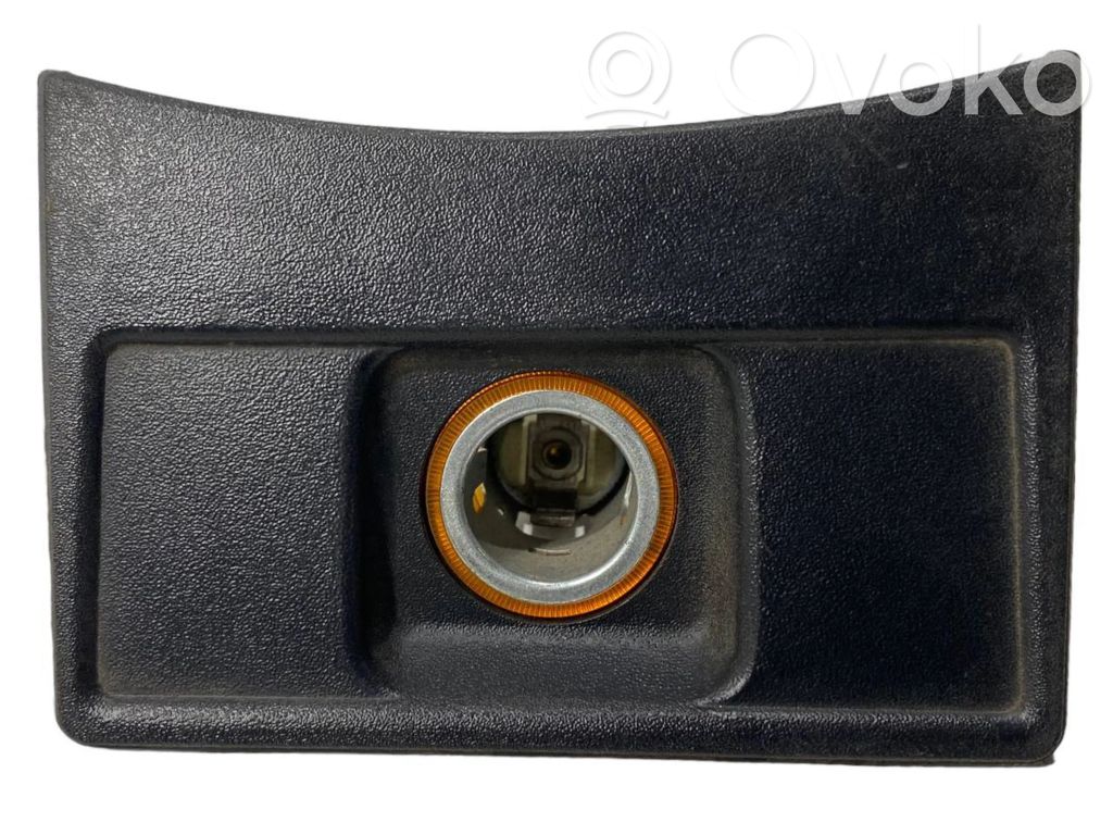 Прикуриватель сзади