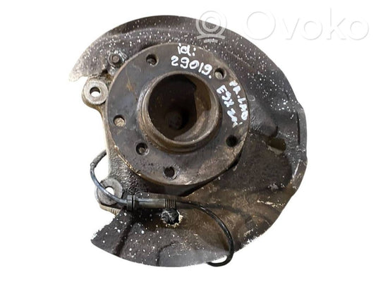 Priekšējā riteņa rumbas vārpstas šarnīrs (stupica, capfa)