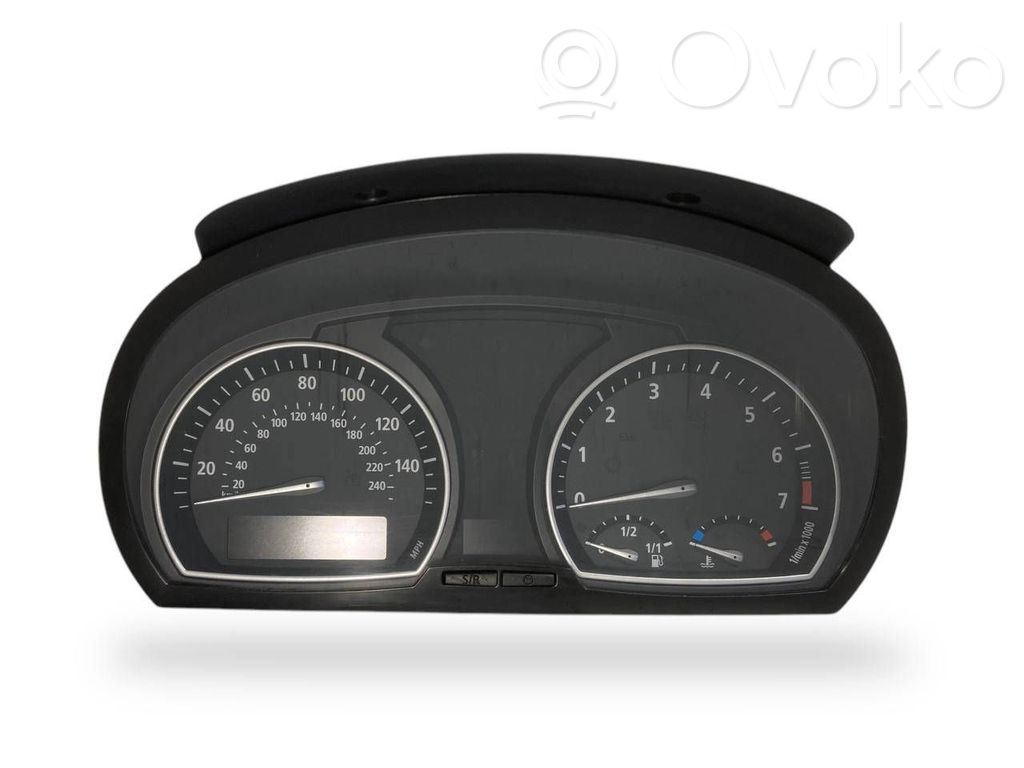 Speedometer (in the instrument panel)