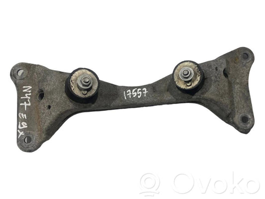 Кронштейн крепления трансмиссии