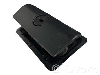 Mantu nodalījuma slēdzene