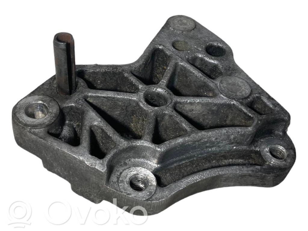 Stūres pastiprinātāja sūkņa stiprinājums