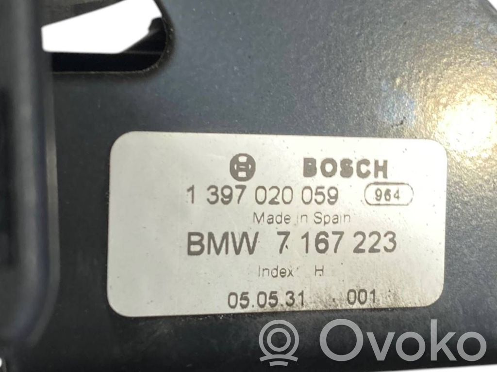 Aizmugurējā loga tīrītāja motoriņš