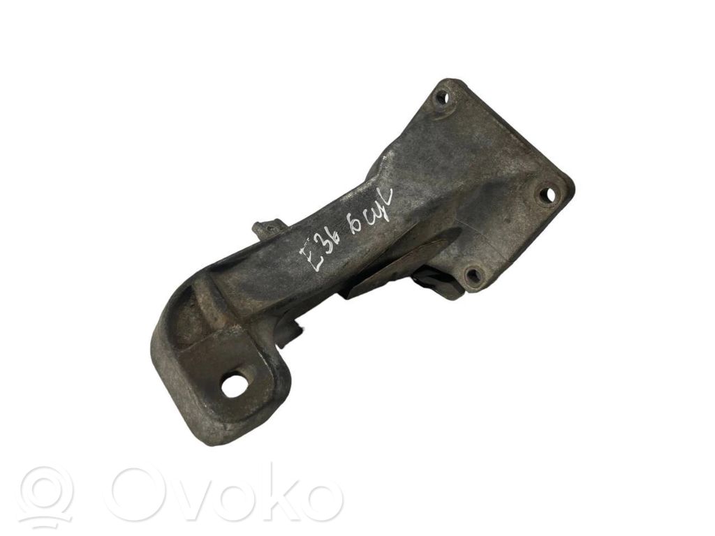 Dzinēja nostiprināšanas stiprinājums-kronšteins