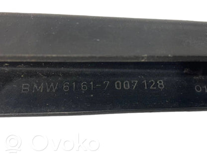 Windshield wiper arm