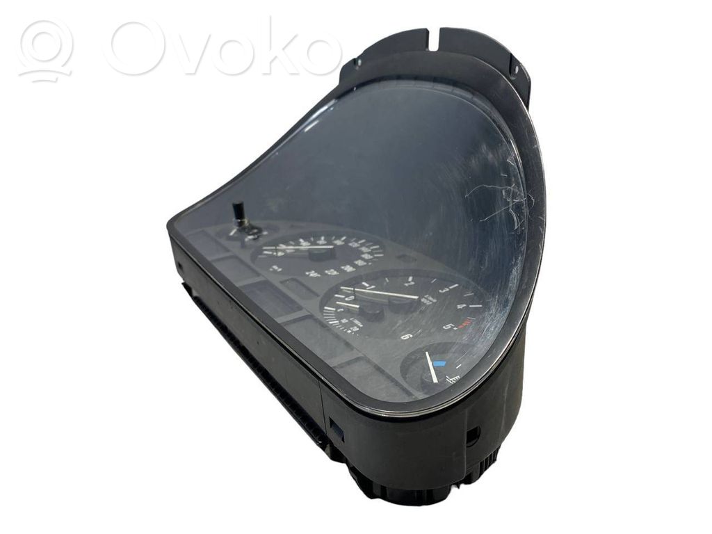 Spidometrs (instrumentu panelī)