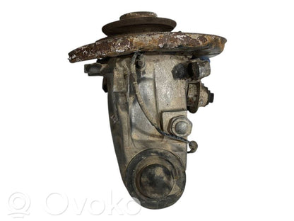 Aizmugurē riteņa rumbas vārpstas šarnīrs (stupica, capfa)