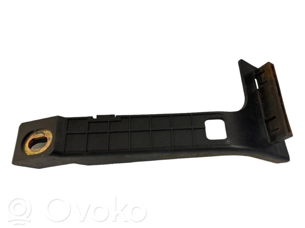 Akseleratora pedāļa turētājs