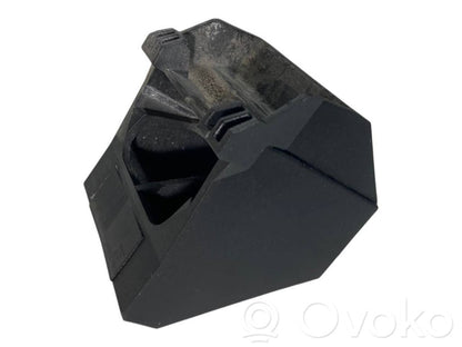 Radiatora (-u) turētājs / kronšteins