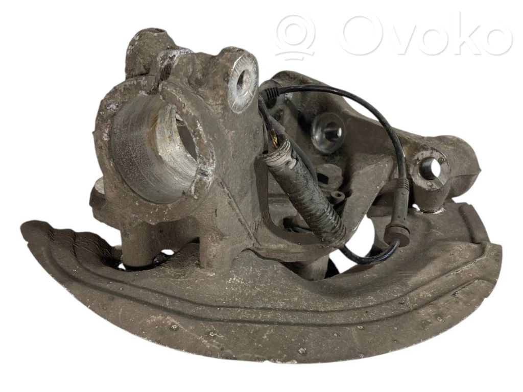 Priekšējā riteņa rumbas vārpstas šarnīrs (stupica, capfa)