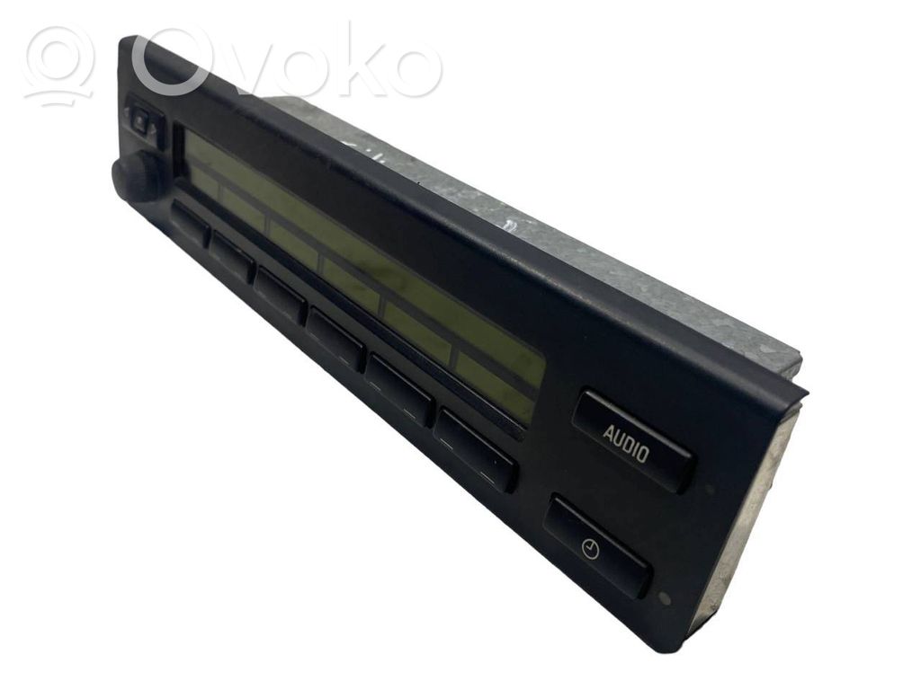 Radio / CD/DVD atskaņotājs / navigācija