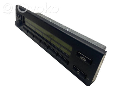 Radio / CD/DVD atskaņotājs / navigācija