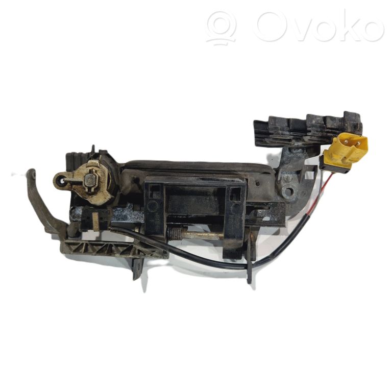 External opening handle