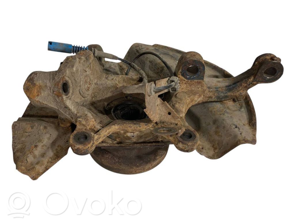 Priekšējā riteņa rumbas vārpstas šarnīrs (stupica, capfa)